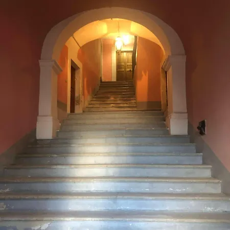 Colle House Apartment *