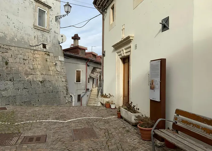 Colle House * ريفيسوندولي